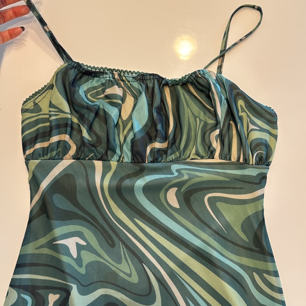 Princess Polly Swirly dress - Picture 3 of 4